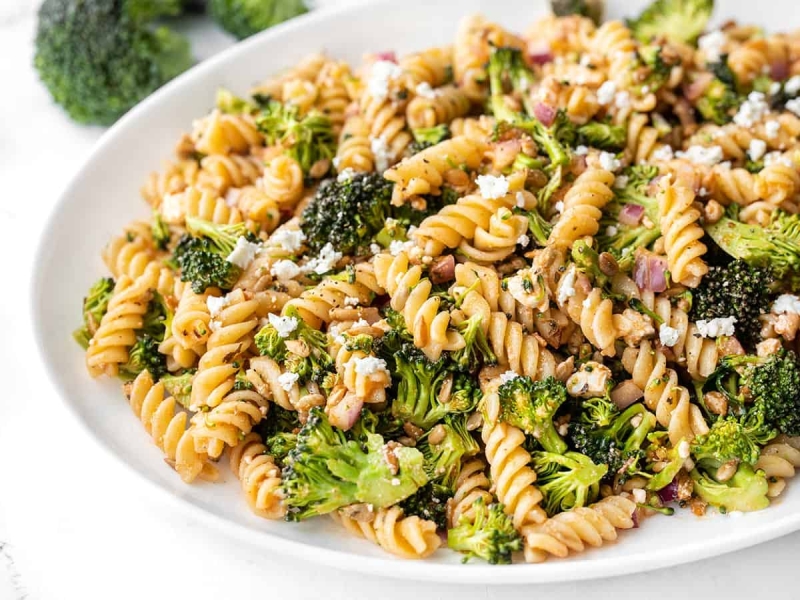 Broccoli Pasta Salad with Tomato Vinaigrette