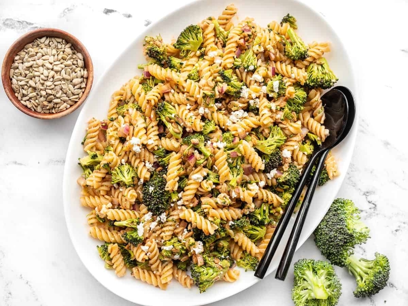 Broccoli Pasta Salad with Tomato Vinaigrette