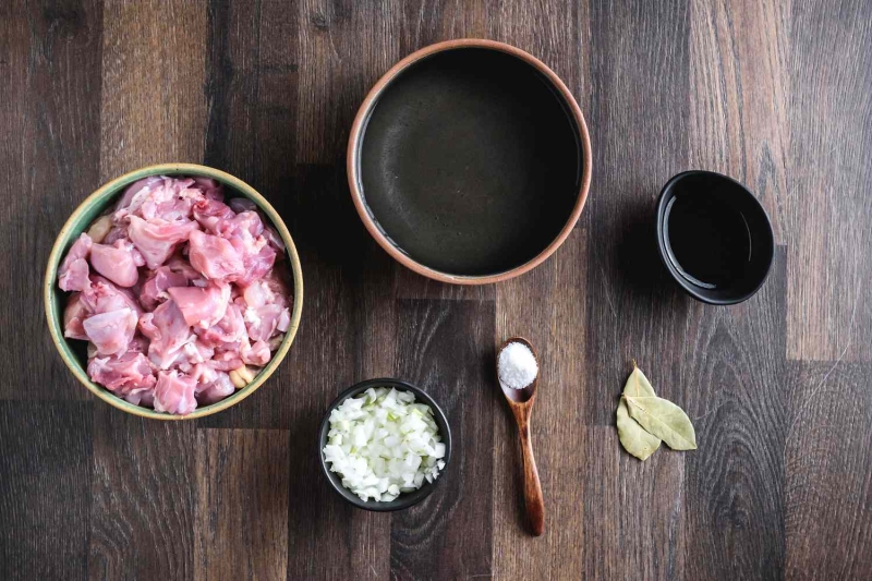 Quick and Full-Flavored Chicken Broth