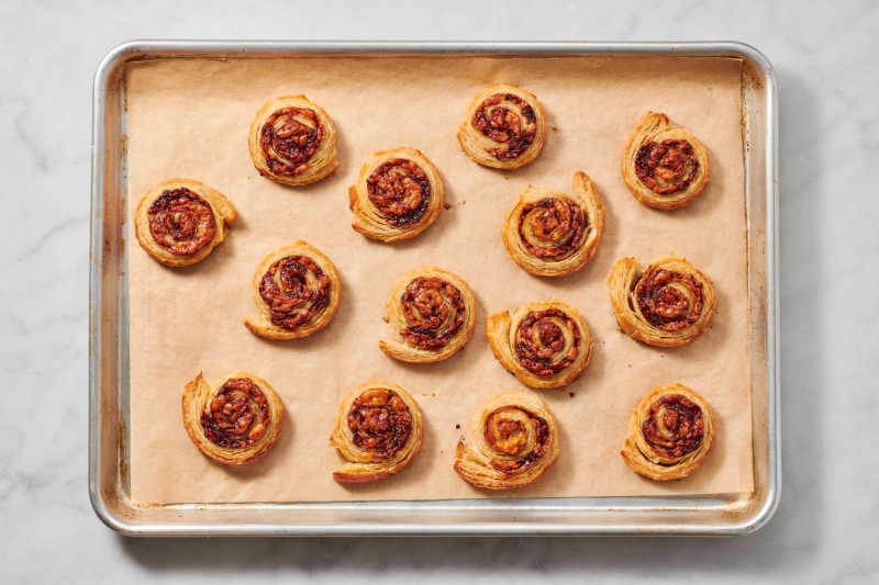 Cheesy Marmite Puff Pastry "Snails"