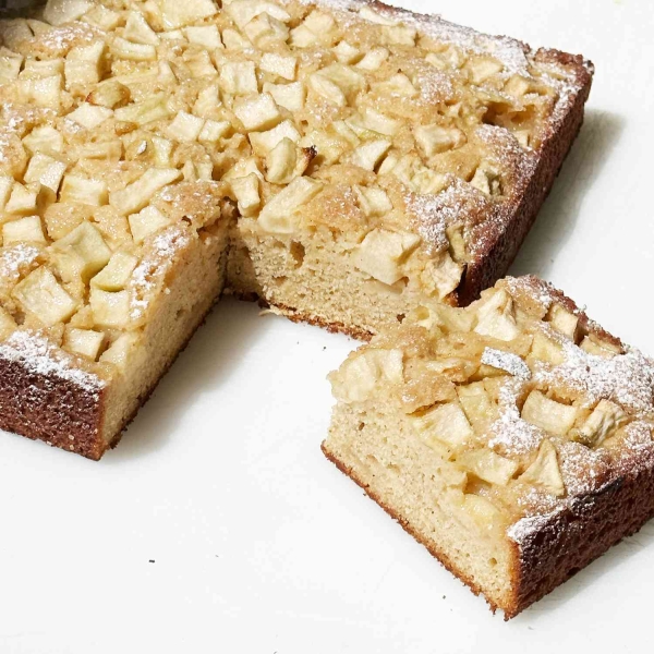 Apple Snacking Cake