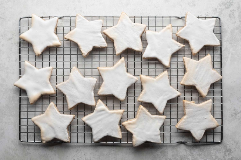 Zimtsterne (German Cinnamon Star Cookies) Recipe