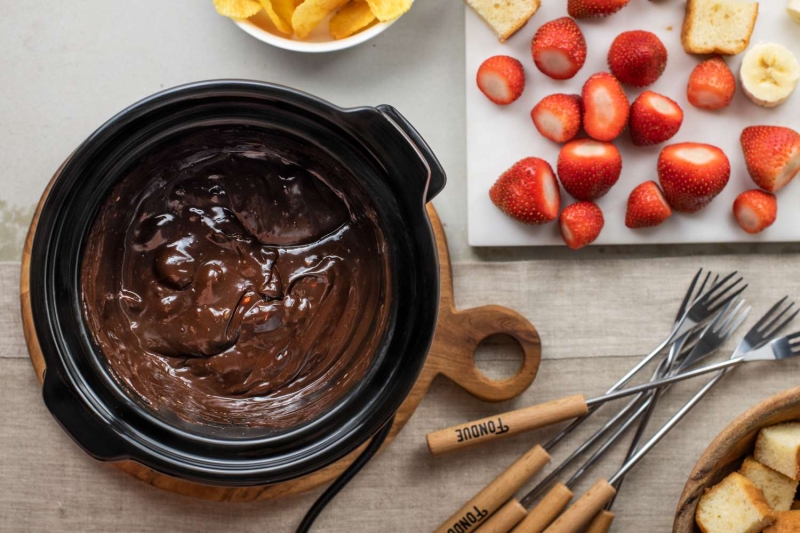 How To Make Halloween Candy Fondue