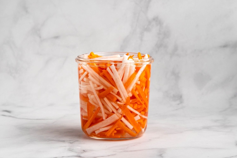 Vietnamese Pickled Carrot and Daikon Radish