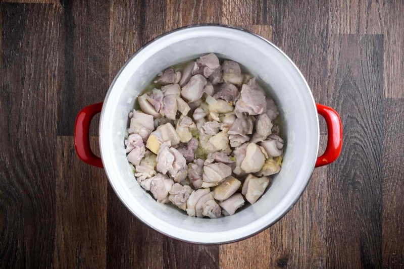 Quick and Full-Flavored Chicken Broth