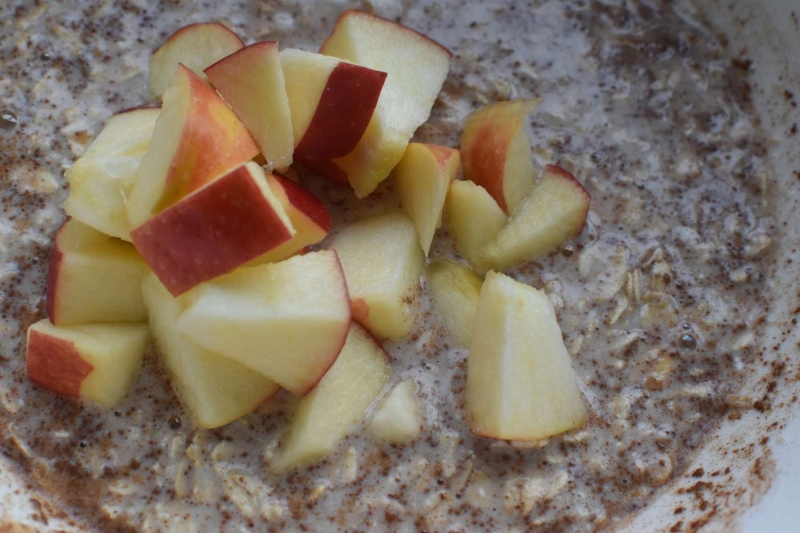 Apple Cinnamon Overnight Oats