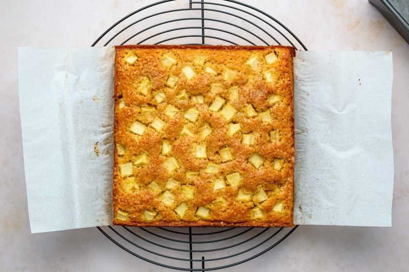 Apple Snacking Cake