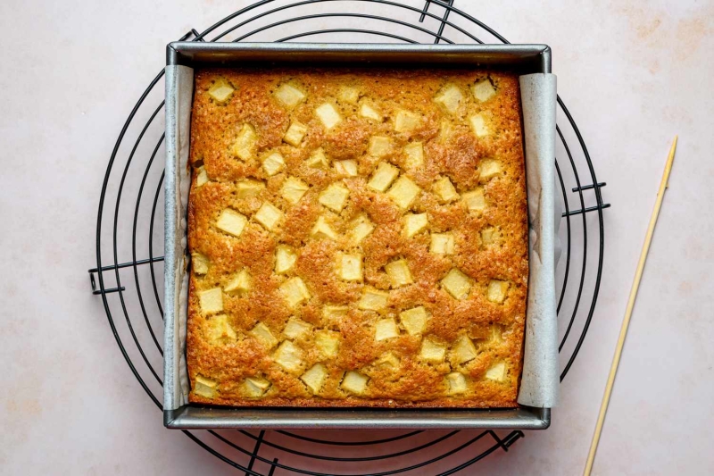 Apple Snacking Cake