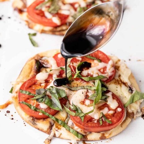 Easy Caprese Pizza