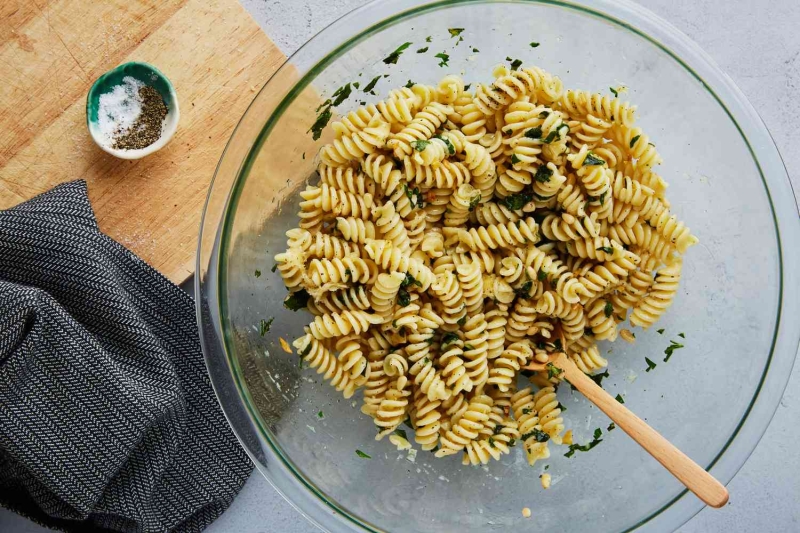 Easy Pasta Salad With Fresh Herbs, Lemon and Garlic