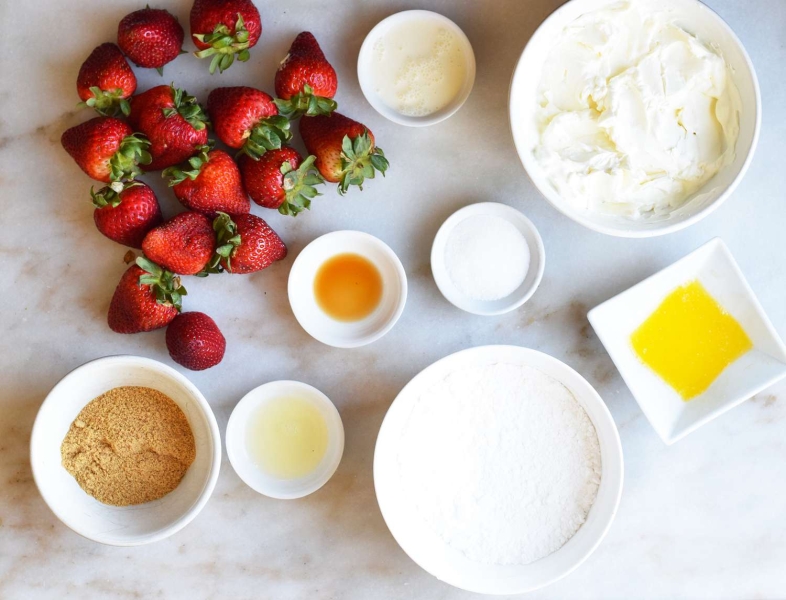 Cheesecake Stuffed Strawberries