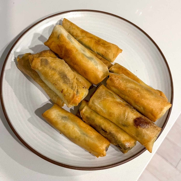 Philly Cheesesteak Egg Rolls Recipe