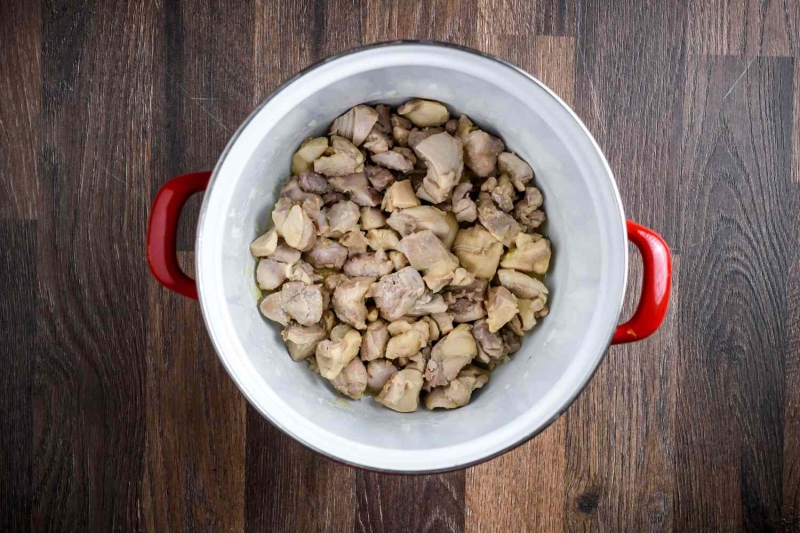 Quick and Full-Flavored Chicken Broth