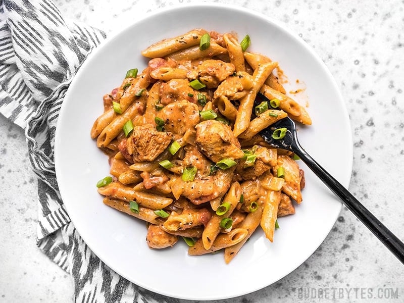 One Pot Creamy Cajun Chicken Pasta