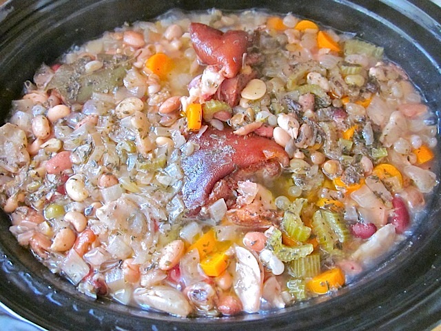 Slow Cooker Ham and Bean Soup