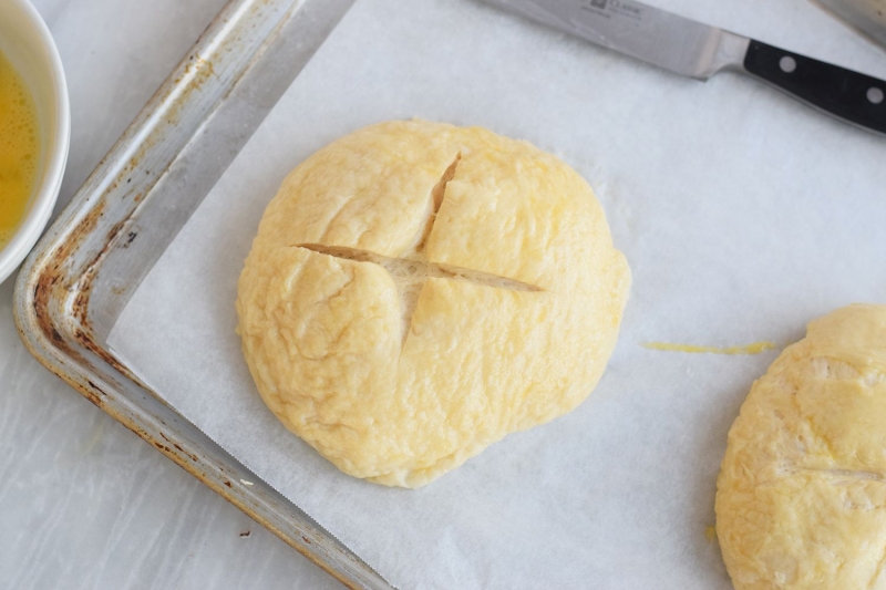 Pretzel Bread Bowls Recipe