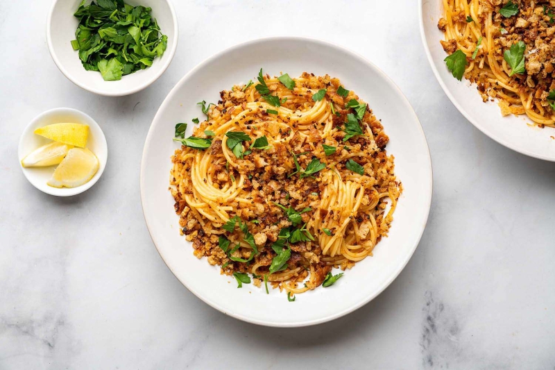 Pasta With Anchovies and Breadcrumbs Recipe