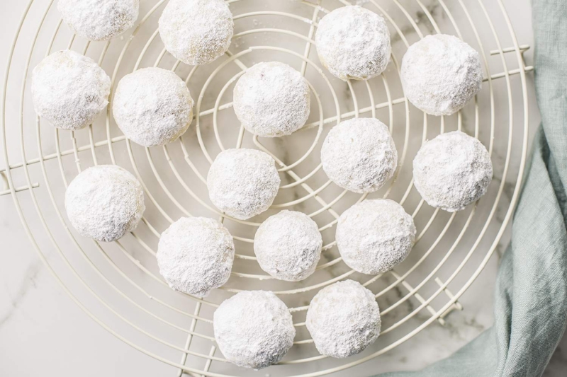 Polvorones: Mexican Wedding Cookies