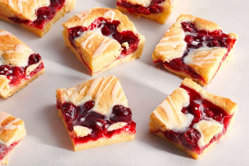 Cherry Pie Bars Recipe