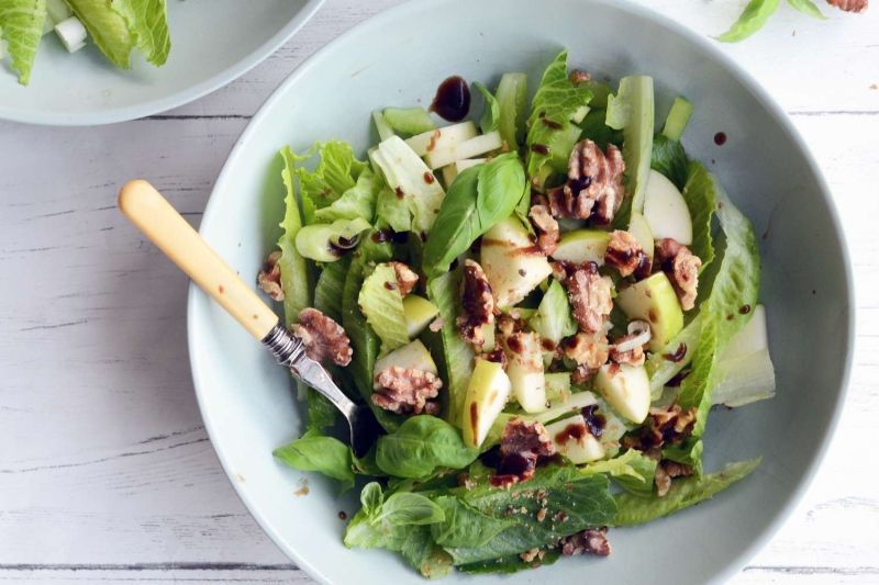 Apple and Walnut Salad