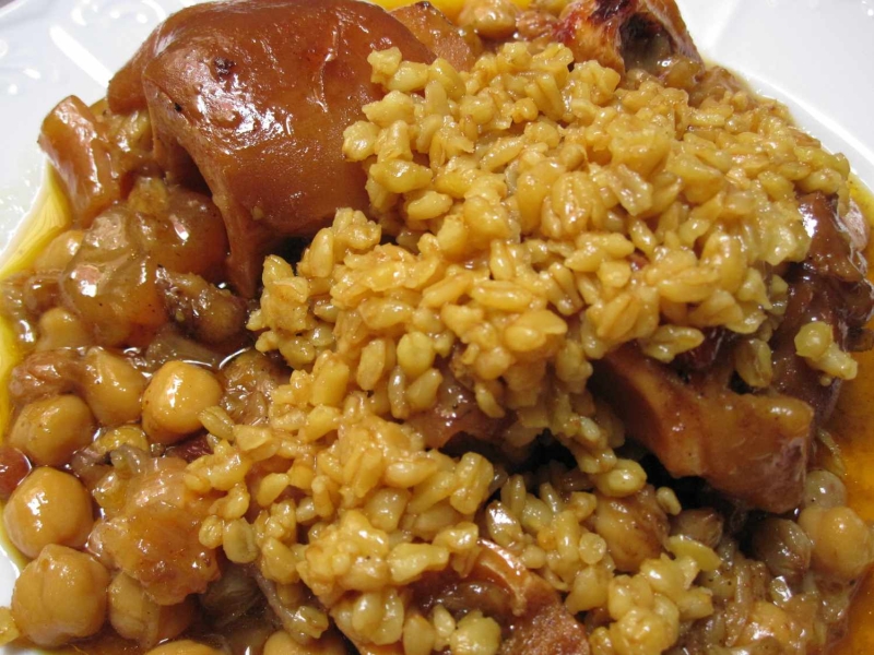 Moroccan Cow Feet With Chickpeas and Raisins