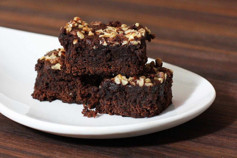 Fudgy Chocolate Chip Walnut Brownies Recipe