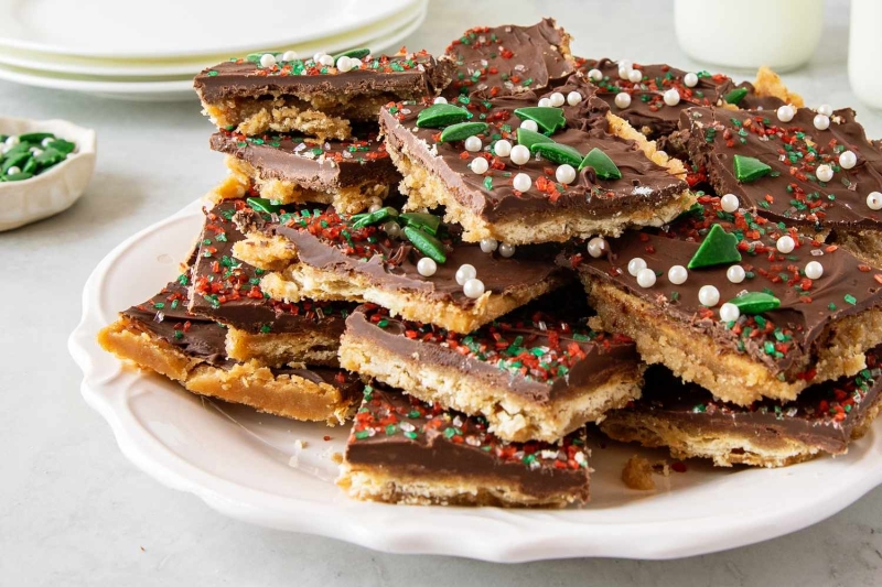 Christmas Cracker Candy Recipe