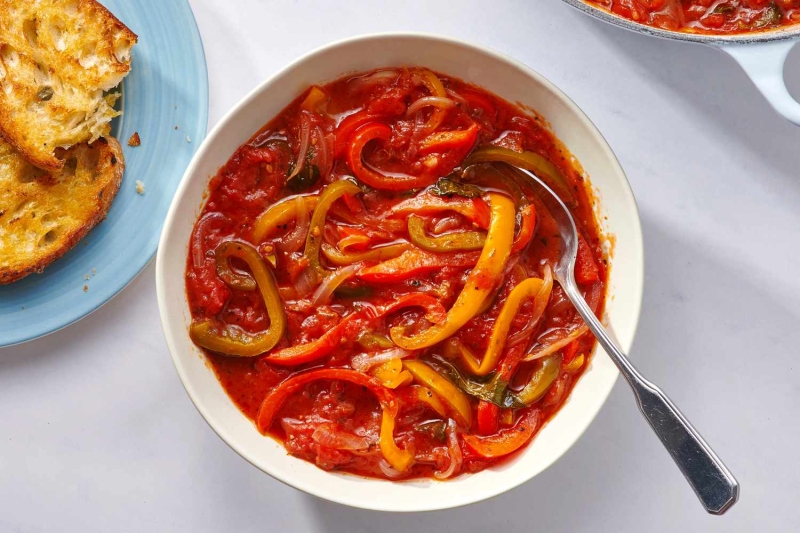 Classic Italian Peperonata (Braised Sweet Peppers)