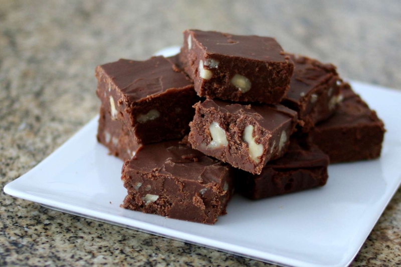 Quick Chocolate-Marshmallow Fudge