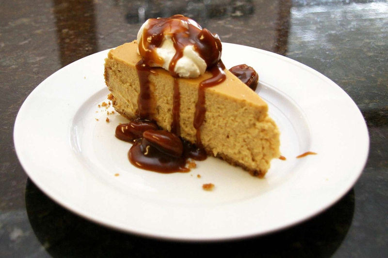 Brown Sugar Cheesecake With Caramel Pecan Topping