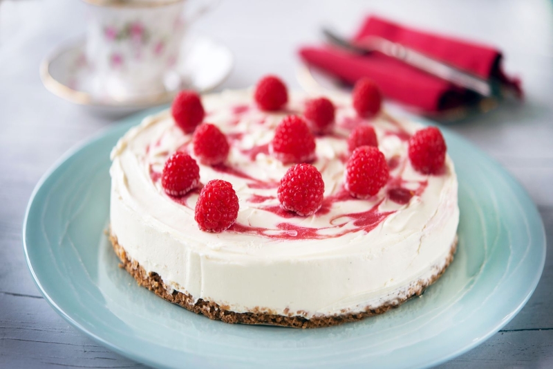 White Chocolate Raspberry Cheesecake