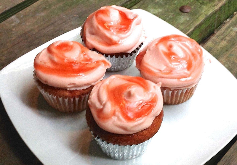 Guava Cream Cheese Cupcakes — Quequito de Guayaba