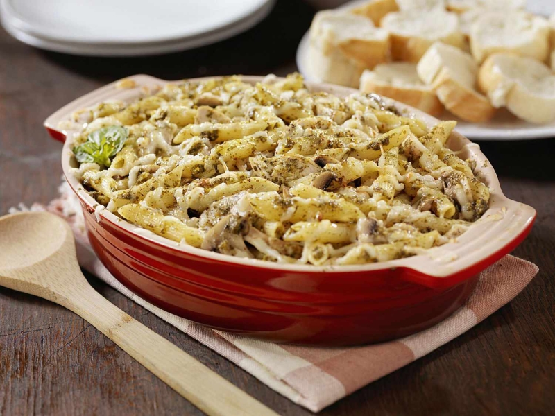 Chicken Pasta Casserole With Mushrooms and Cheese