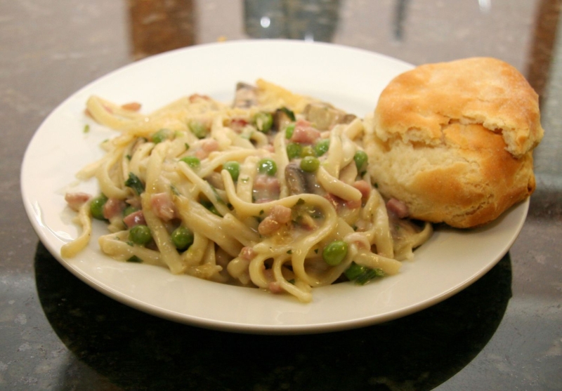 Ham and Spaghetti Casserole With Peas