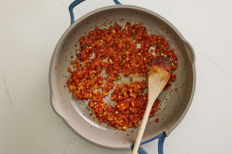 One Pot Chicken and Tomato Rice