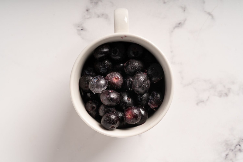 Blueberry Crumble Mug Pie