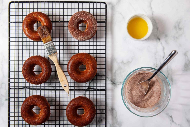 Keto Cinnamon-Sugar Doughnuts