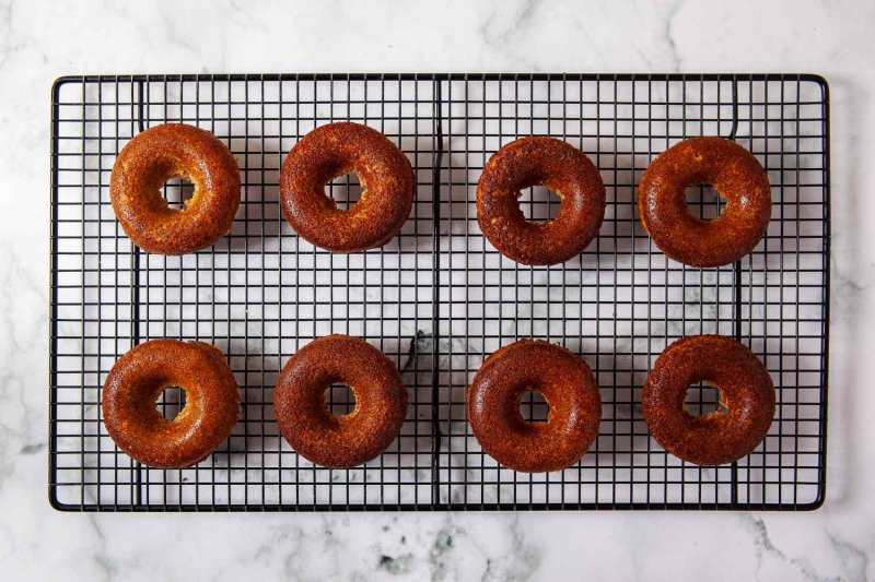 Keto Cinnamon-Sugar Doughnuts