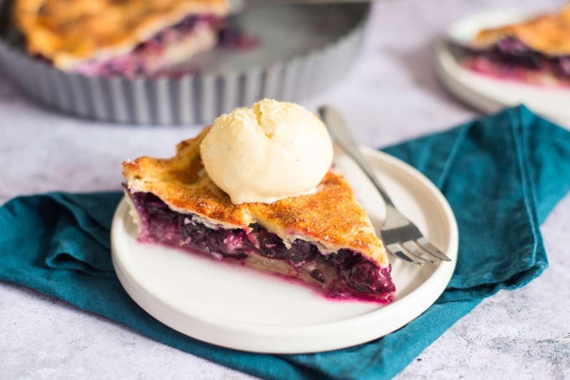 Classic Double Crust Blueberry Pie