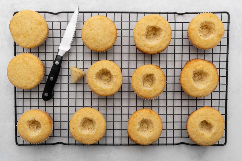 Lemon Curd Cupcakes