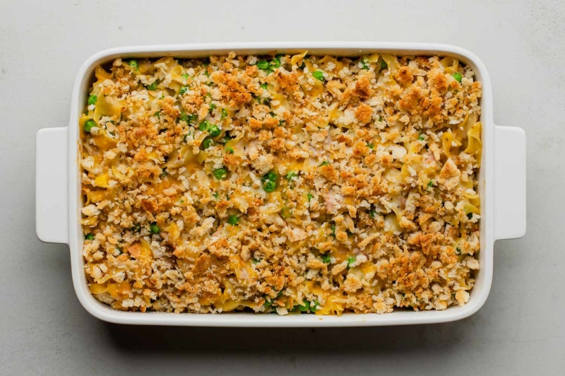 Easy Tuna Noodle Casserole With Cheddar Cheese