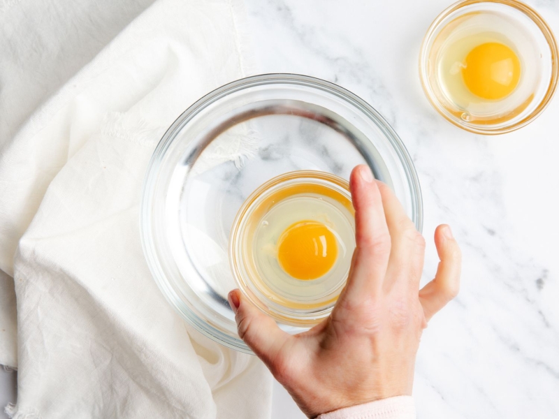 A Simple Trick for Foolproof Poached Eggs