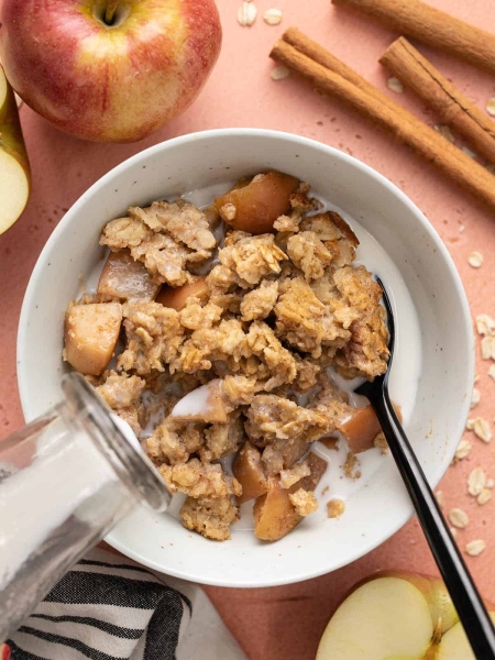 Apple Cinnamon Baked Oatmeal