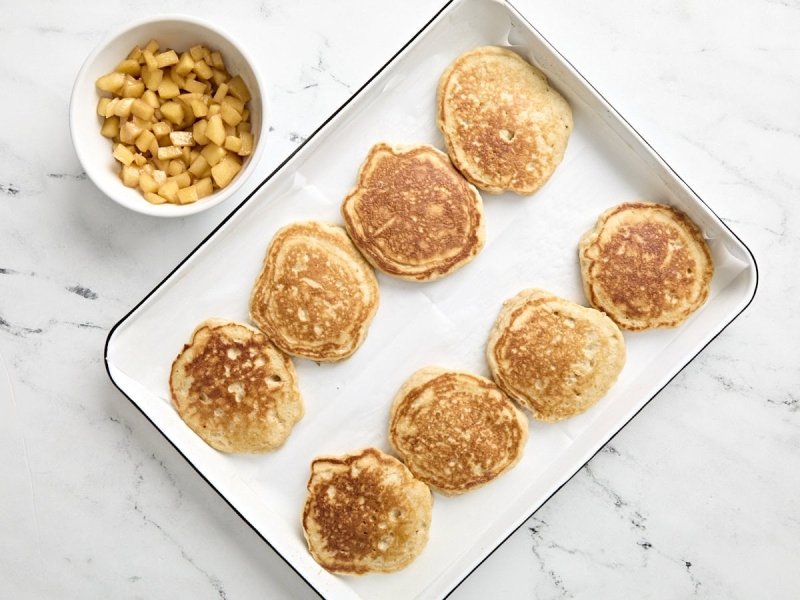 Apple Cinnamon Pancakes