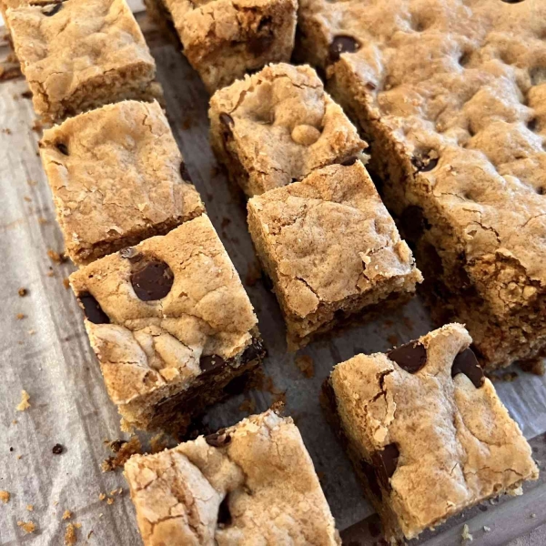 Chocolate Chip Cookie Bar Recipe