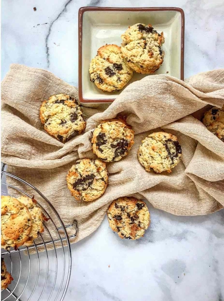 Coconut Flour Cookies With Chocolate Chunks