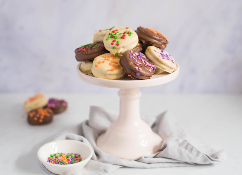 Chocolate-Covered Ritz Cracker Cookies