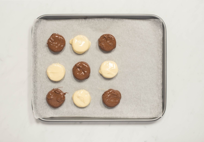 Chocolate-Covered Ritz Cracker Cookies