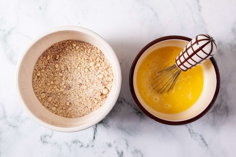 Keto Cinnamon-Sugar Doughnuts