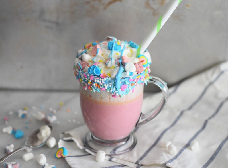 22 Rainbow-Colored Foods and Drinks